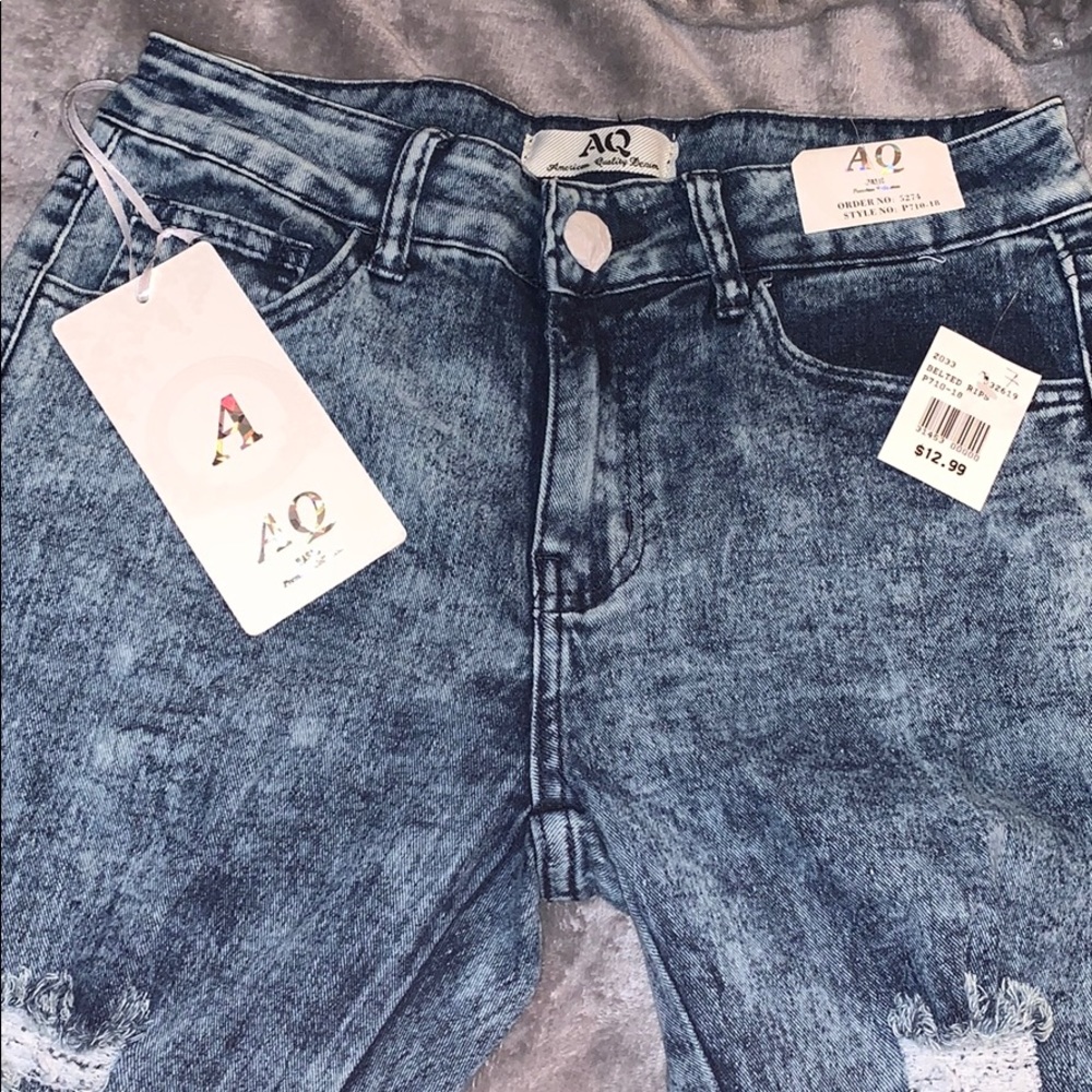 Jeans - Picture 2 of 5